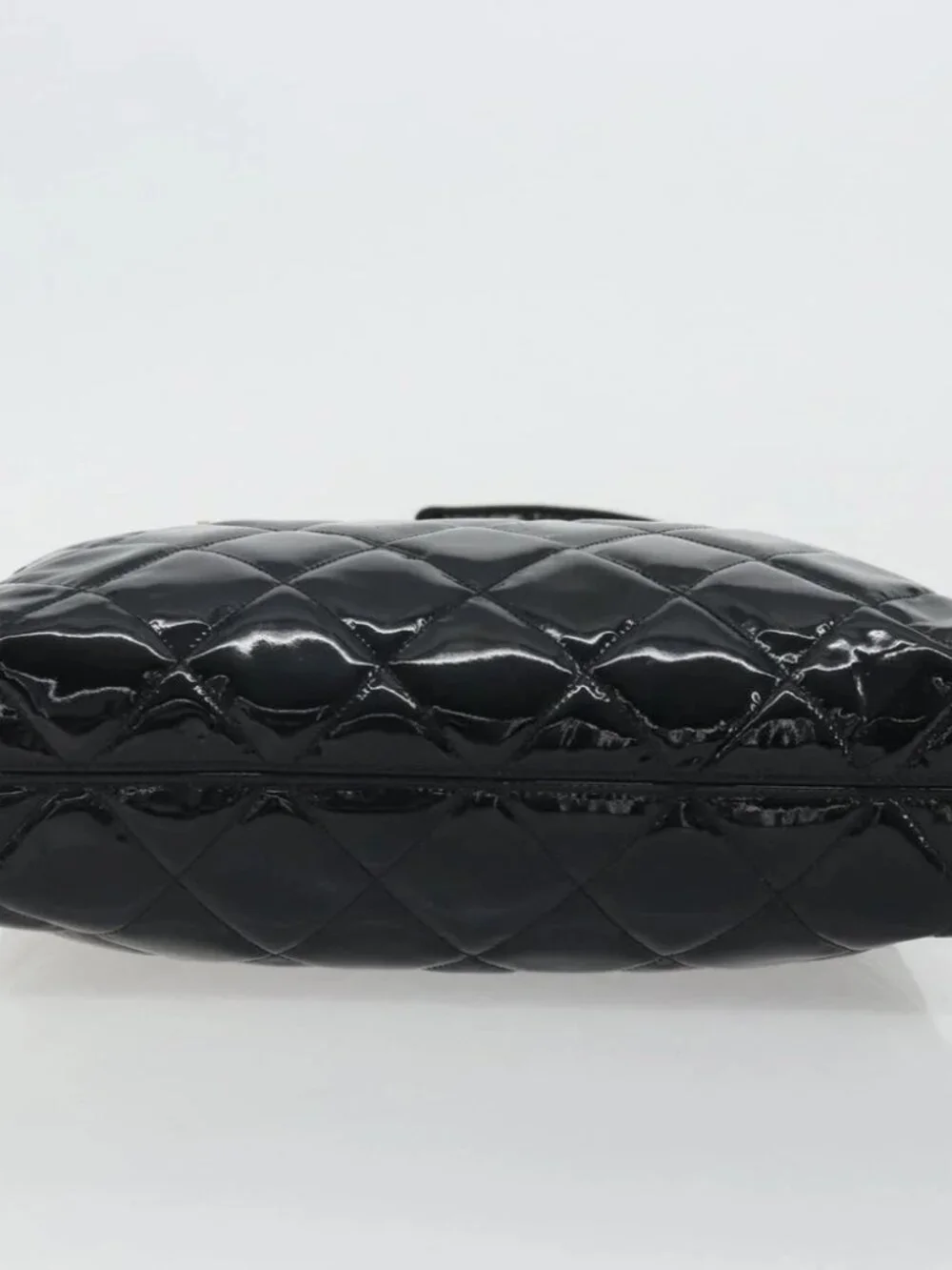 CHANEL Matelasse Chain Shoulder Bag Patent Leather Black Gold CC Auth YKZ1501